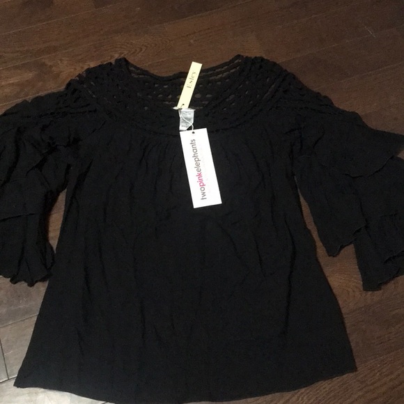 NWT Esley Black flowy top size M - Picture 1 of 3